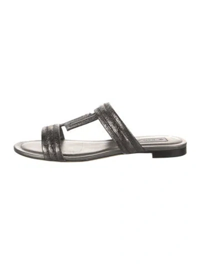 Pre-owned Tod's Leather T-strap Sandals In Black