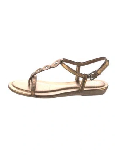 Pre-owned Tod's Leather T-strap Sandals In Neutral