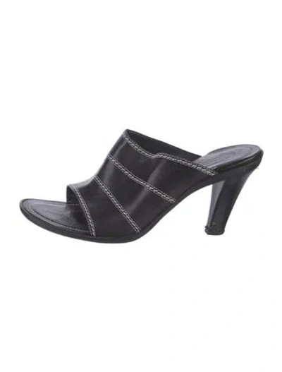 Pre-owned Tod's Leather Whipstitch Trim Slides In Black