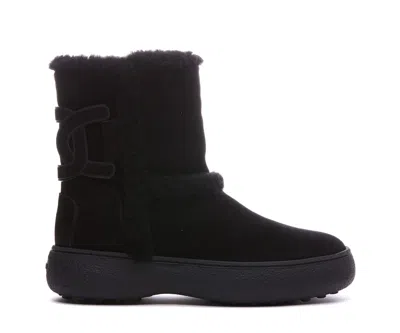 Tod's Logo Patch Boots In Nero