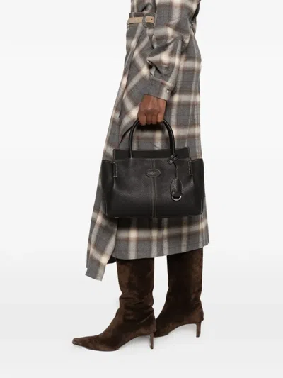 Tod's Logo-plaque Pebbled Tote Bag In Black