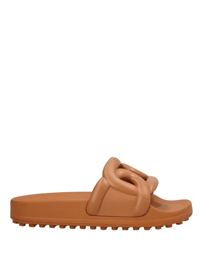 Tod's Maxi Chain Sliders In Marrón