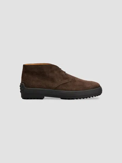 Tod's Men's Gommino Suede Desert Ankle Boots In Brown
