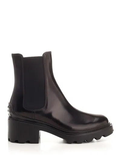 TOD'S PATENT LEATHER ANKLE BOOT