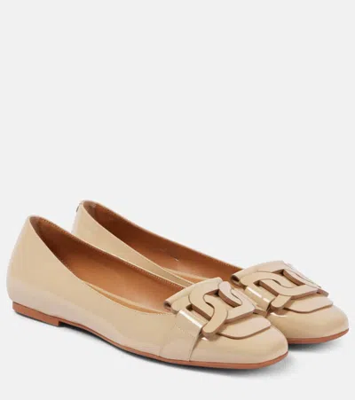 Tod's Patent Leather Ballet Flats In Beige
