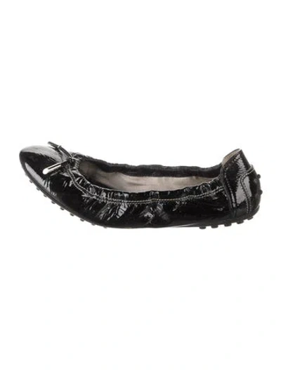 Pre-owned Tod's Patent Leather Ballet Flats In Black