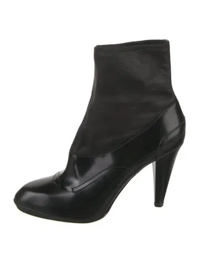 Pre-owned Tod's Patent Leather Boots In Black
