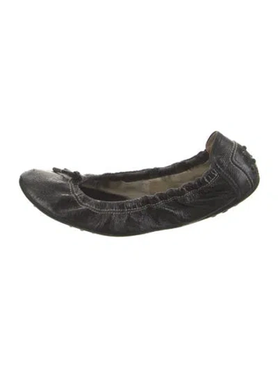 Pre-owned Tod's Patent Leather Bow Accents Ballet Flats In Black