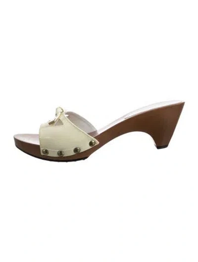 Pre-owned Tod's Patent Leather Bow Accents Slides In Black