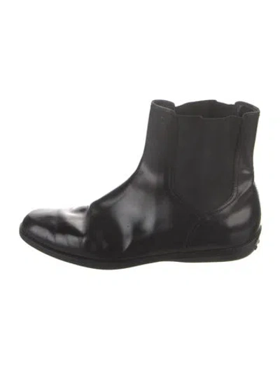 Pre-owned Tod's Patent Leather Chelsea Boots In Black