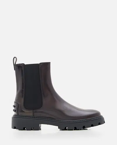 Tod's Patent Leather Chelsea Boots In Black