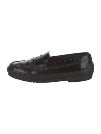Pre-owned Tod's Patent Leather Loafers In Black