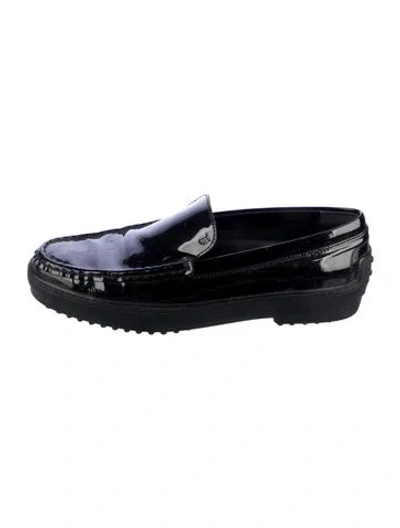 Pre-owned Tod's Patent Leather Loafers In Black