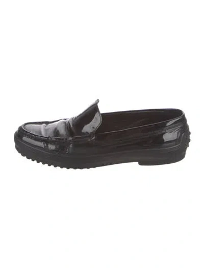 Pre-owned Tod's Patent Leather Loafers In Black