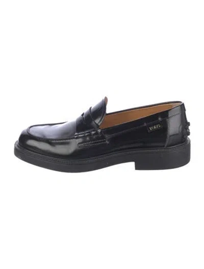 Pre-owned Tod's Patent Leather Loafers In Black