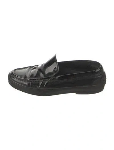 Pre-owned Tod's Patent Leather Loafers In Black