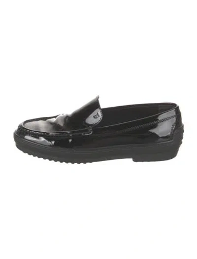 Pre-owned Tod's Patent Leather Loafers In Black