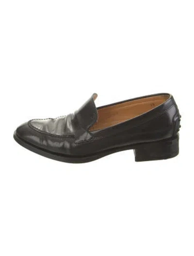 Pre-owned Tod's Patent Leather Loafers In Black