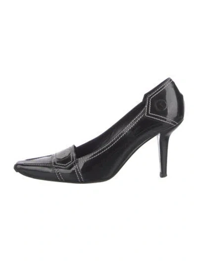 Pre-owned Tod's Patent Leather Pumps In Black