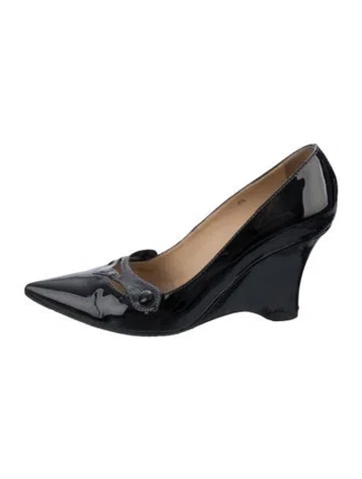 Pre-owned Tod's Patent Leather Pumps In Black