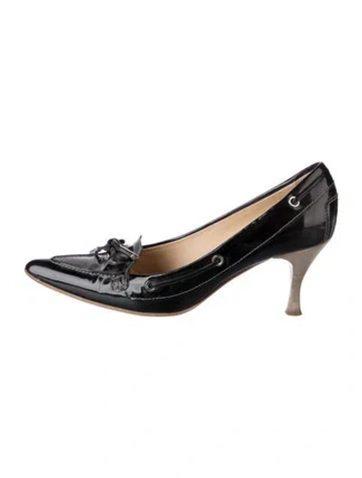 Pre-owned Tod's Patent Leather Pumps In Black