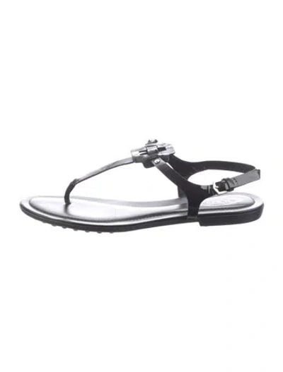 Pre-owned Tod's Patent Leather T-strap Sandals In Black