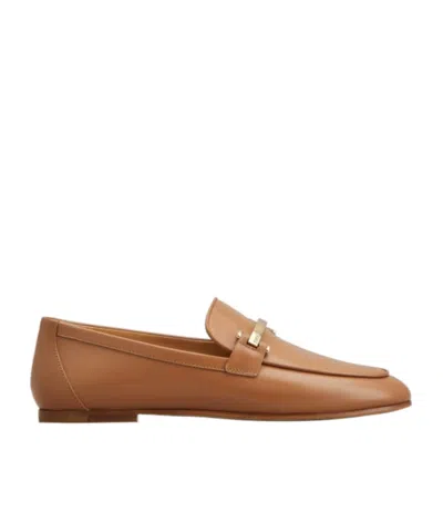 TOD'S TOD'S CLAMP DETAILED LOAFERS