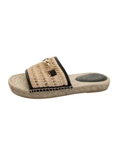 Pre-owned Tod's Raffia Slides In Gold