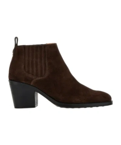 Tod's Round-head Short Boots In Black