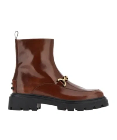Tod's Round-head Short Boots In Brown