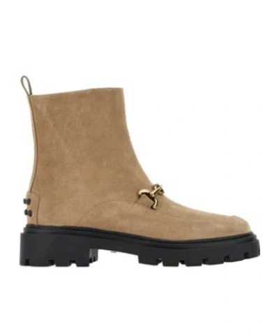 Tod's Round-head Short Boots In Brown