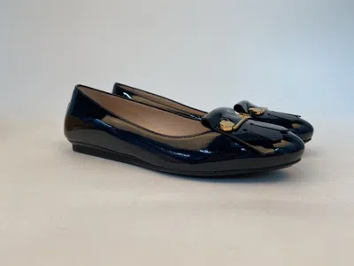 Tod's Round-headed Flat Shoes In Black