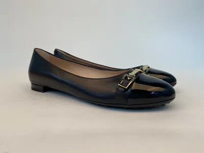 Tod's Round-headed Flat Shoes In Black