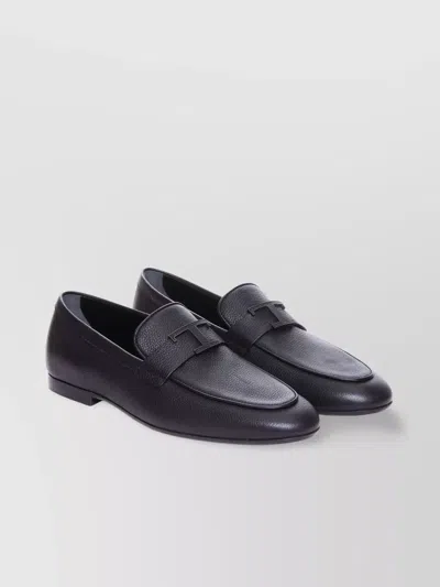 Tod's Round Toe Leather Loafers In Black