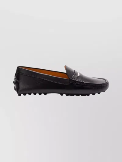 TOD'S ROUND TOE LOAFERS FEATURING RUBBER SOLE DESIGN