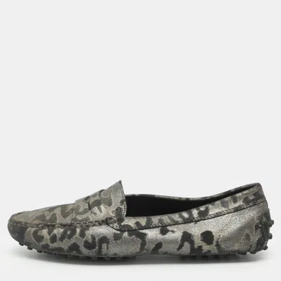 Pre-owned Tod's Size 38 Metallic Printed Leather Penny Loafers In Silver