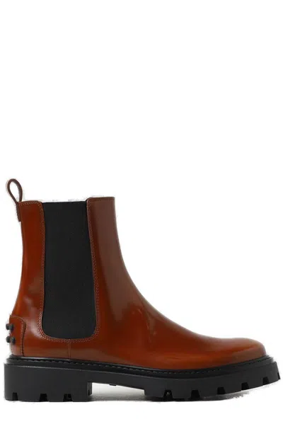 Tod's Studded Round Toe Chelsea Boots In Brown