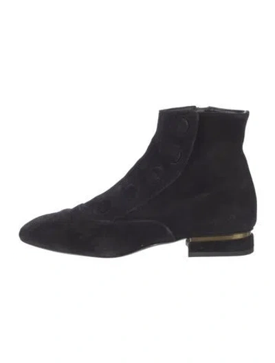 Pre-owned Tod's Suede Boots In Black