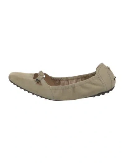 Pre-owned Tod's Suede Bow Accents Ballet Flats In Neutral