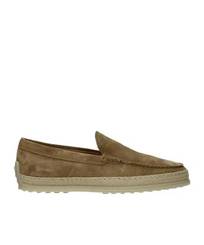TOD'S TOD'S ROUND TOE SLIP ON LOAFERS