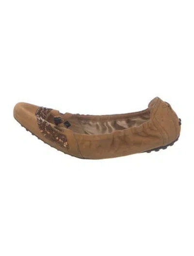 Pre-owned Tod's Suede Keyhole Accent Ballet Flats In Neutral