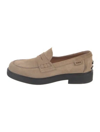 Pre-owned Tod's Suede Loafers In Neutral