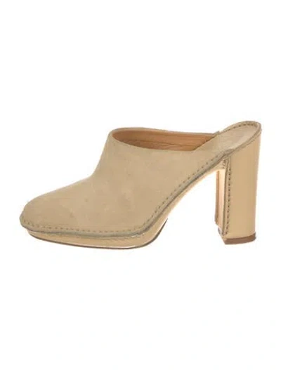 Pre-owned Tod's Suede Mules In Neutral