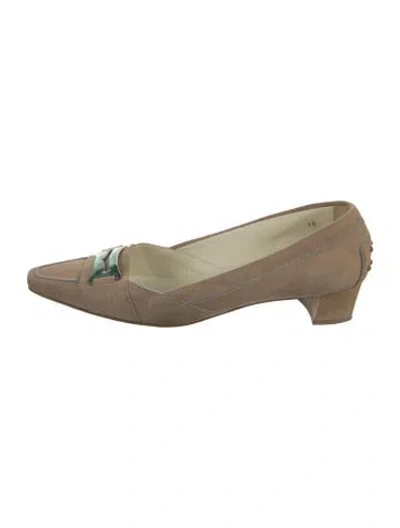 Pre-owned Tod's Suede Pumps In Neutral