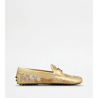 Tod's T Timeless Gommino Driving Shoes In Leather In Gold