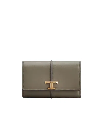 Tod's T Timeless Leather Wallet In Brown
