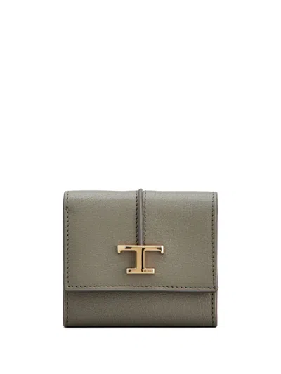 Tod's T Timeless Leather Wallet In Green