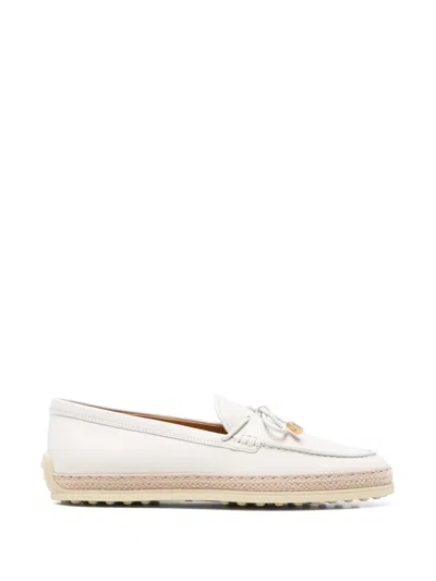 Tod's Leather And Raffia Loafers In White