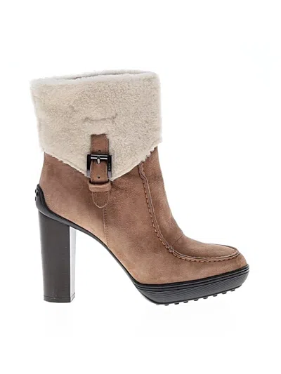 Pre-owned Tod's Ankle Boots In Tan