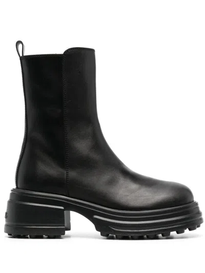 Tod's Ankle Boots With Closed Silhouette And Sole In Black